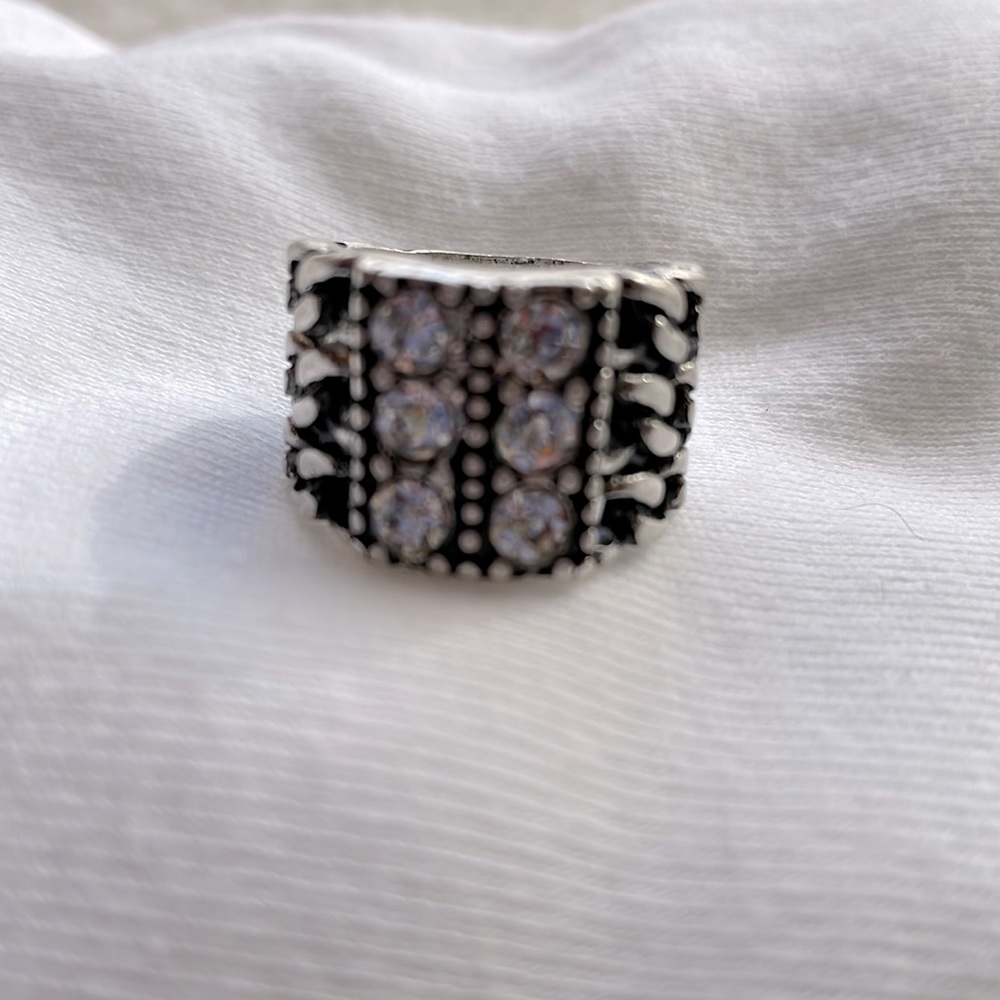 Premier Designs Ring - Picture 3 of 3
